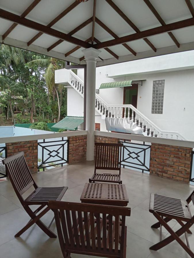 Sky Bloom Bed & Breakfast Homagama Exterior photo