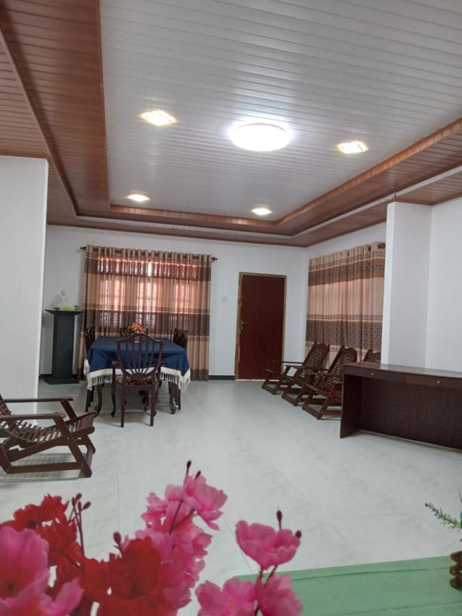 Sky Bloom Bed & Breakfast Homagama Exterior photo