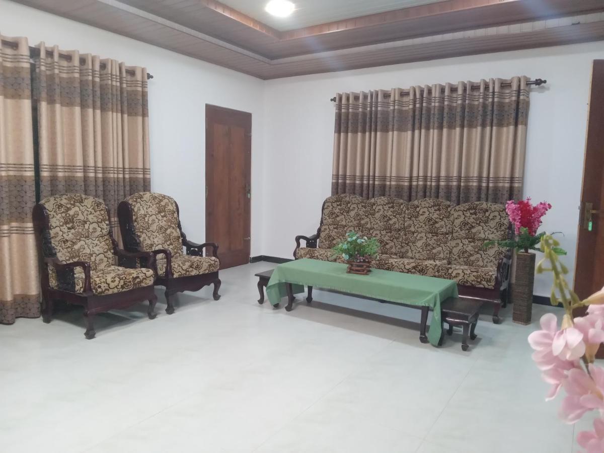 Sky Bloom Bed & Breakfast Homagama Exterior photo